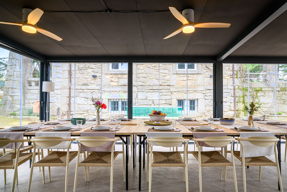 Trabajo en equipo con gente variada.