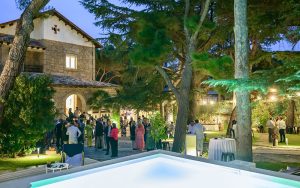 Descubre la finca para grupos grandes en Espacio 1902. Un espacio amplio, exclusivo y versátil para eventos multitudinarios. Contacta y organiza una experiencia única en un entorno diseñado para grandes celebraciones.