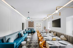 Descubre el mejor team building en Espacio 1902. Un espacio exclusivo y versátil para actividades corporativas que fortalecen equipos. Contacta y mejora la motivación y cohesión de tu empresa.