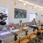 Localización de rodaje en Espacio 1902, un escenario con luz natural, encanto y personalidad para dar vida a producciones audiovisuales únicas.